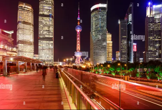 定西路深夜砂锅与仙霞路日料：昌里路历城路夜市回忆里的味觉江湖